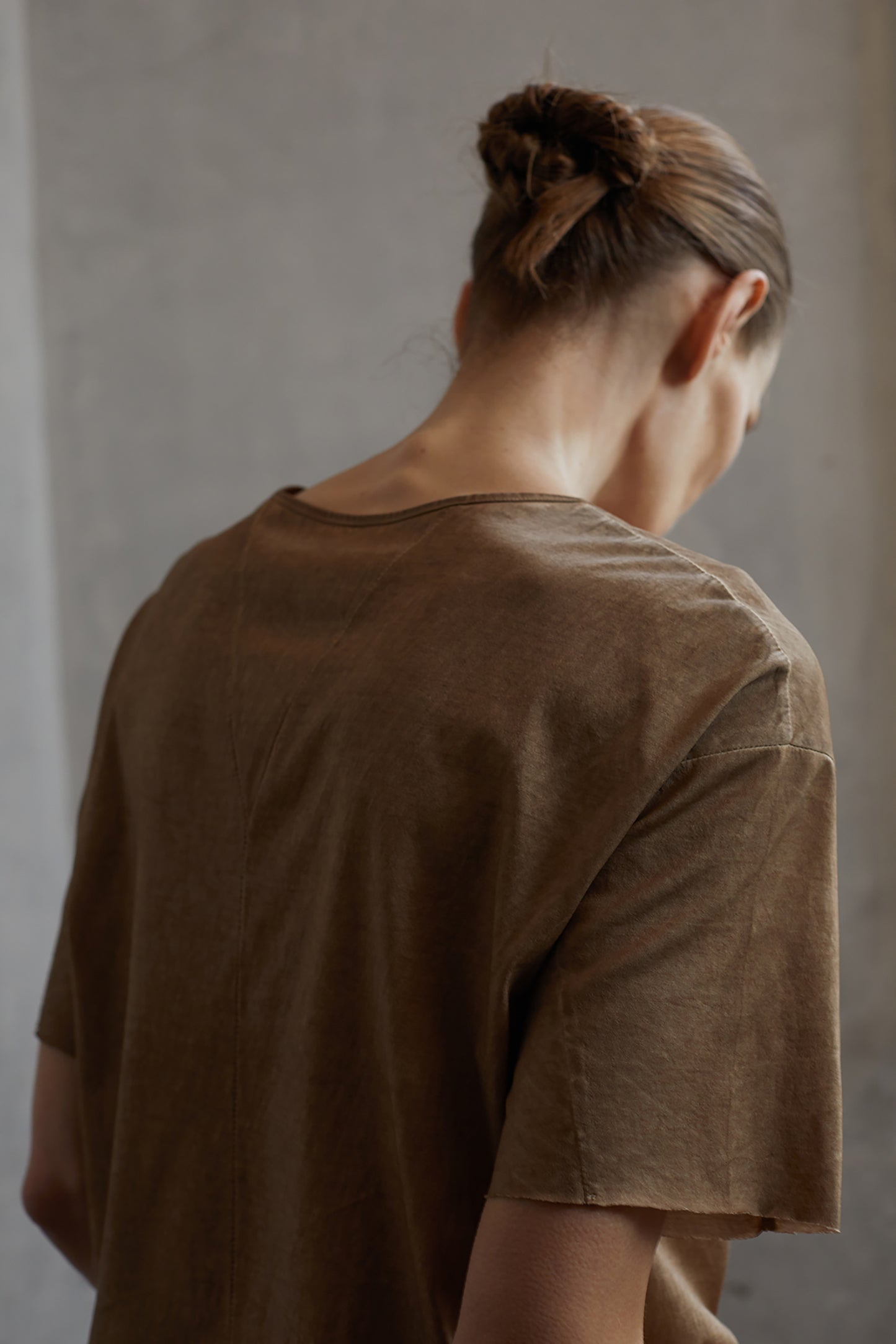 Dyed, aged and versatile mulberry silk crew neck t-shirt